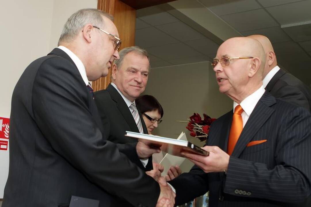Buvusio Rusijos konsulo išlydėtuvėse nestigo emocijų ir jaudulio