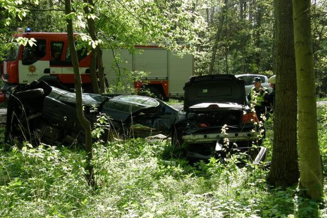 Kelyje į Girulius žuvo du žmonės (papildyta 14.43 val.)