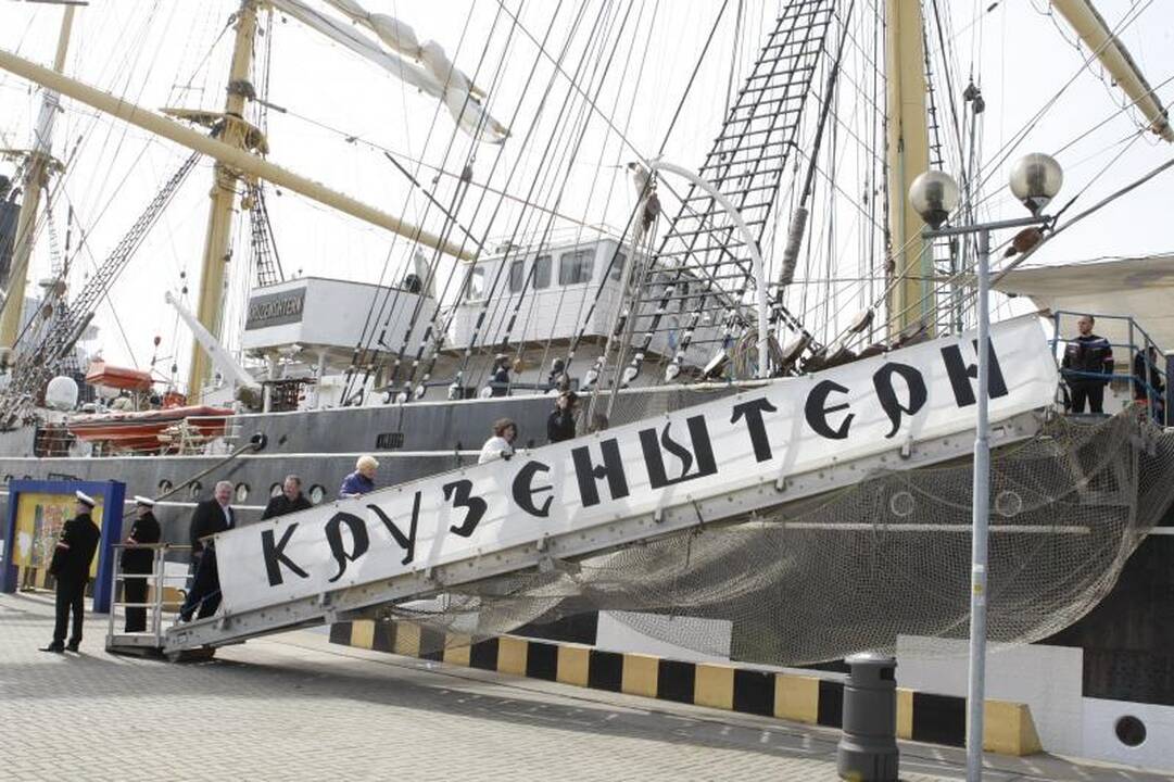 Burių sezoną Klaipėdoje atidarė „Kruzenshtern“