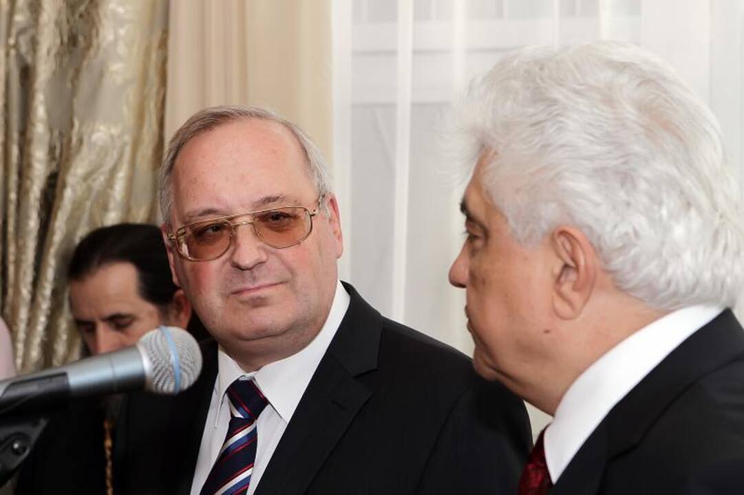 Buvusio Rusijos konsulo išlydėtuvėse nestigo emocijų ir jaudulio