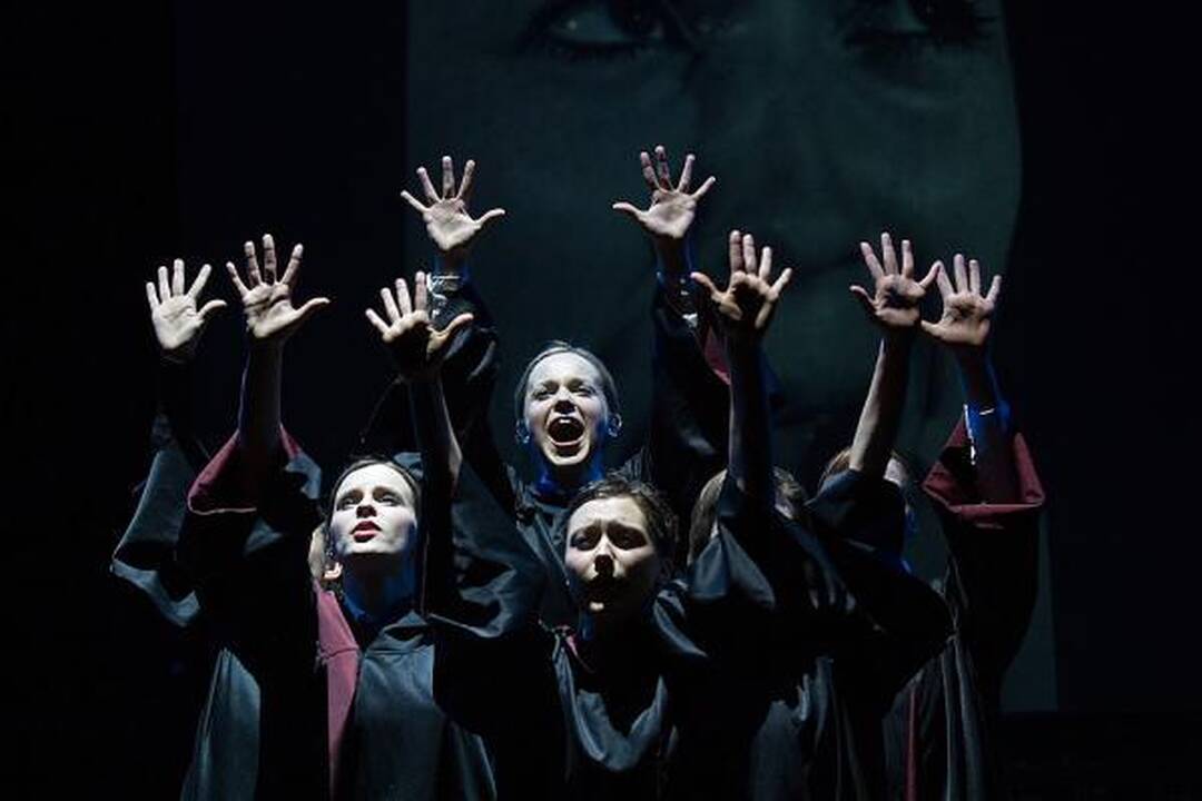 Keistuolių teatre išdalinti "Zenonai"