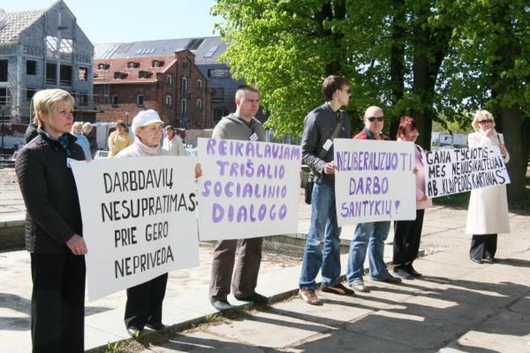 Klaipėdiečiai piketavo prieš Vyriausybės veiksmus