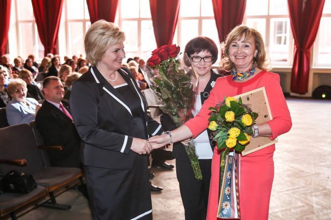 Su pūga gatvėse kovos dvi valytojų bendrovės 