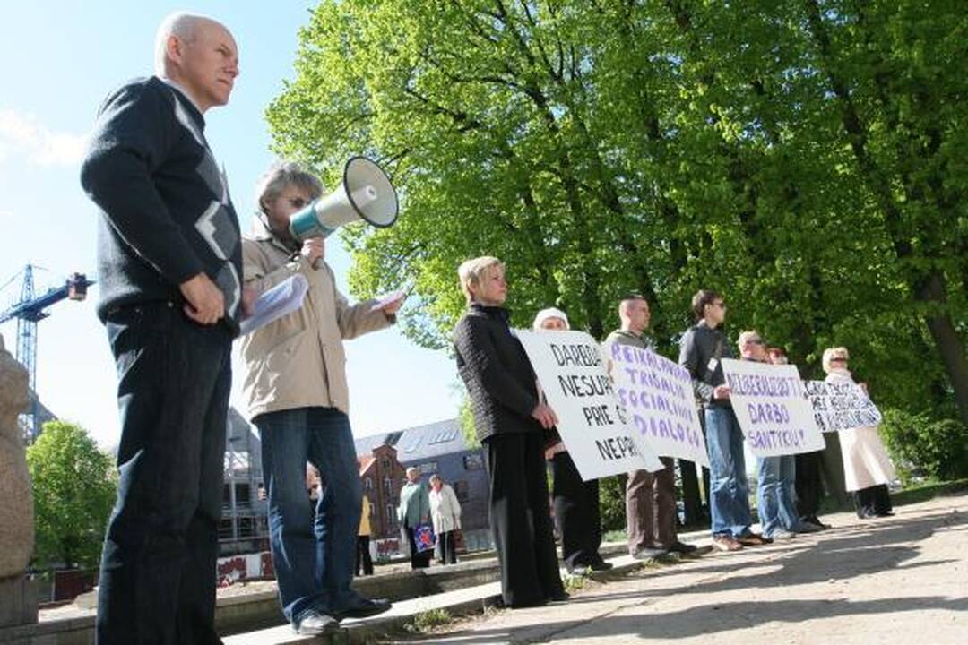 Klaipėdiečiai piketavo prieš Vyriausybės veiksmus