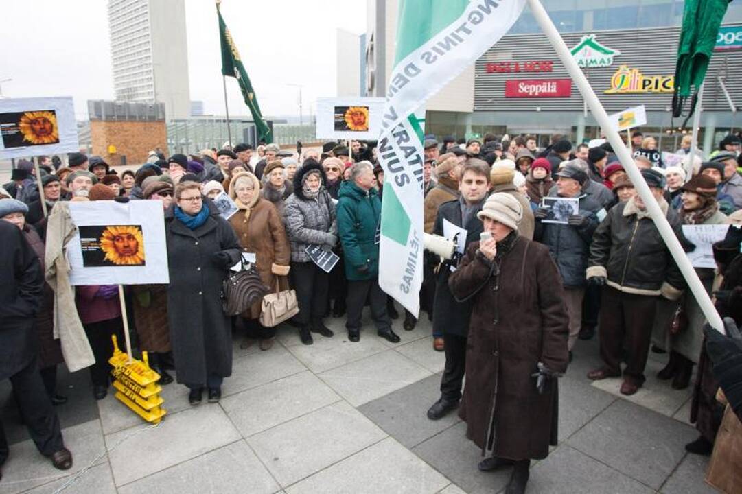 Pikete dėl šildymo – skirtingi požiūriai