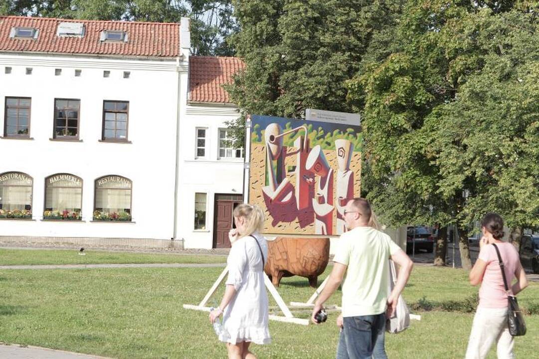Švenčiančios Klaipėdos skvere – tarptautinė lauko tapybos paroda