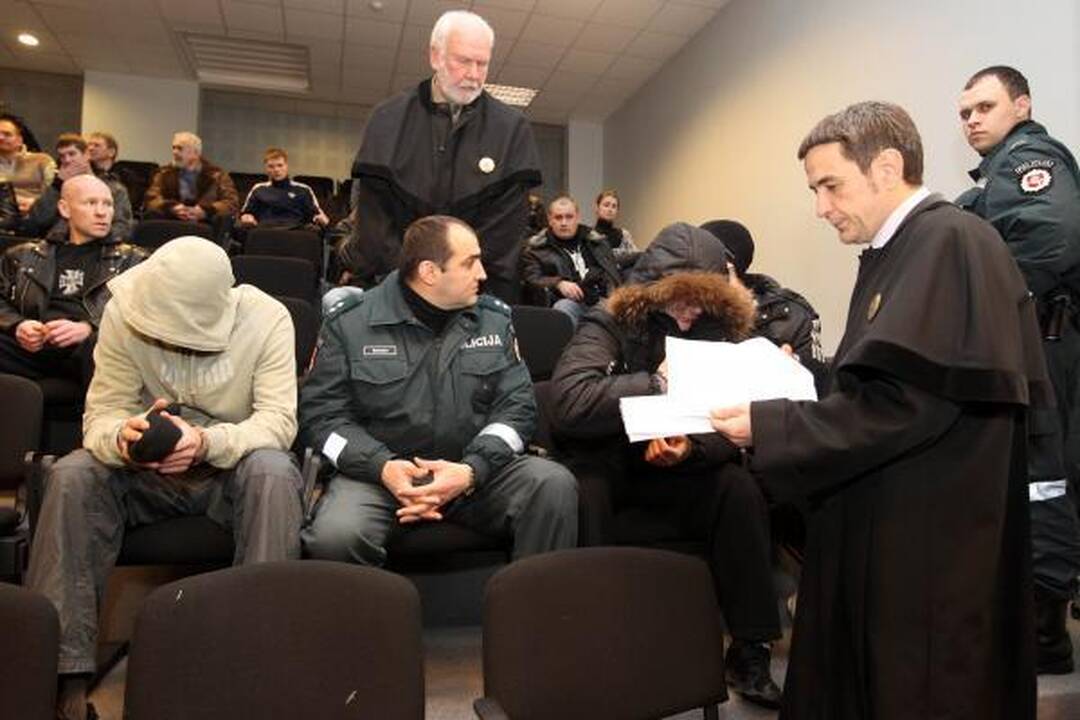 Riaušių prie Seimo dalyviai atsipirko lygtinėmis bausmėmis