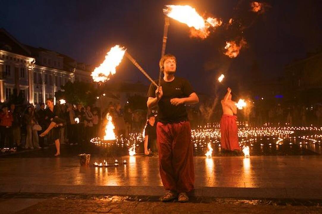Vilniuje liepsnojo mandalos