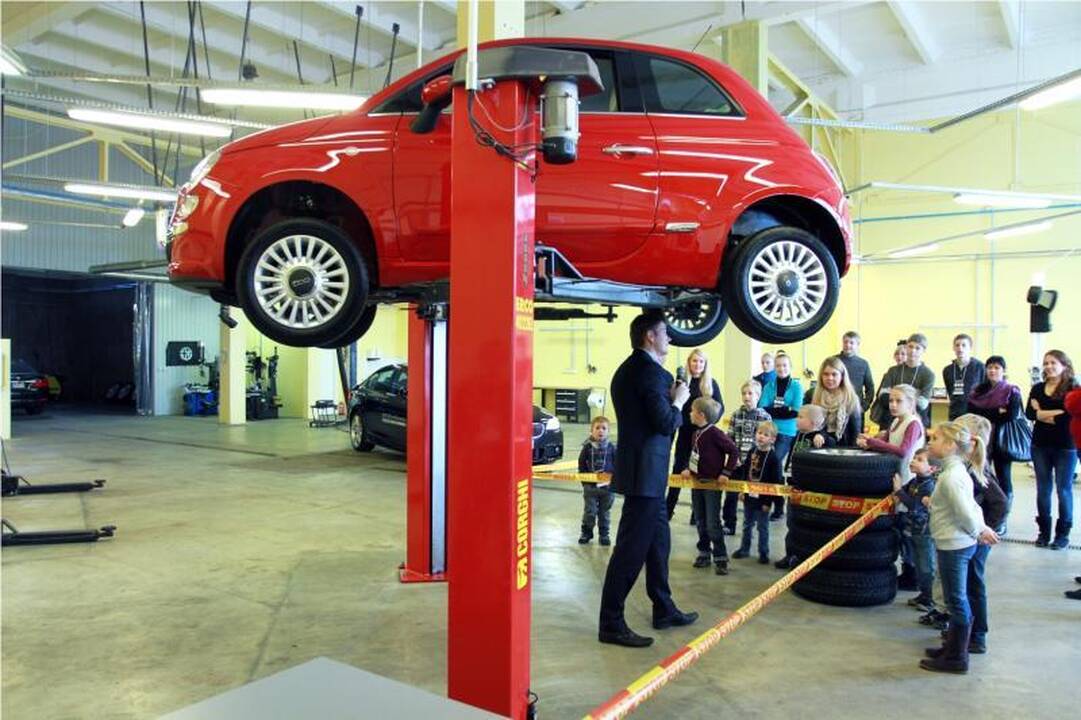 Klaipėdos „Krasta auto“ salone karaliavo vaikai