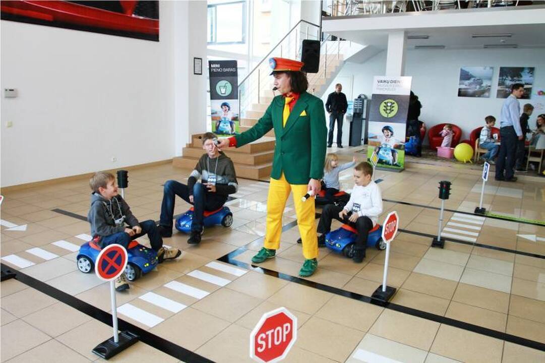Klaipėdos „Krasta auto“ salone karaliavo vaikai