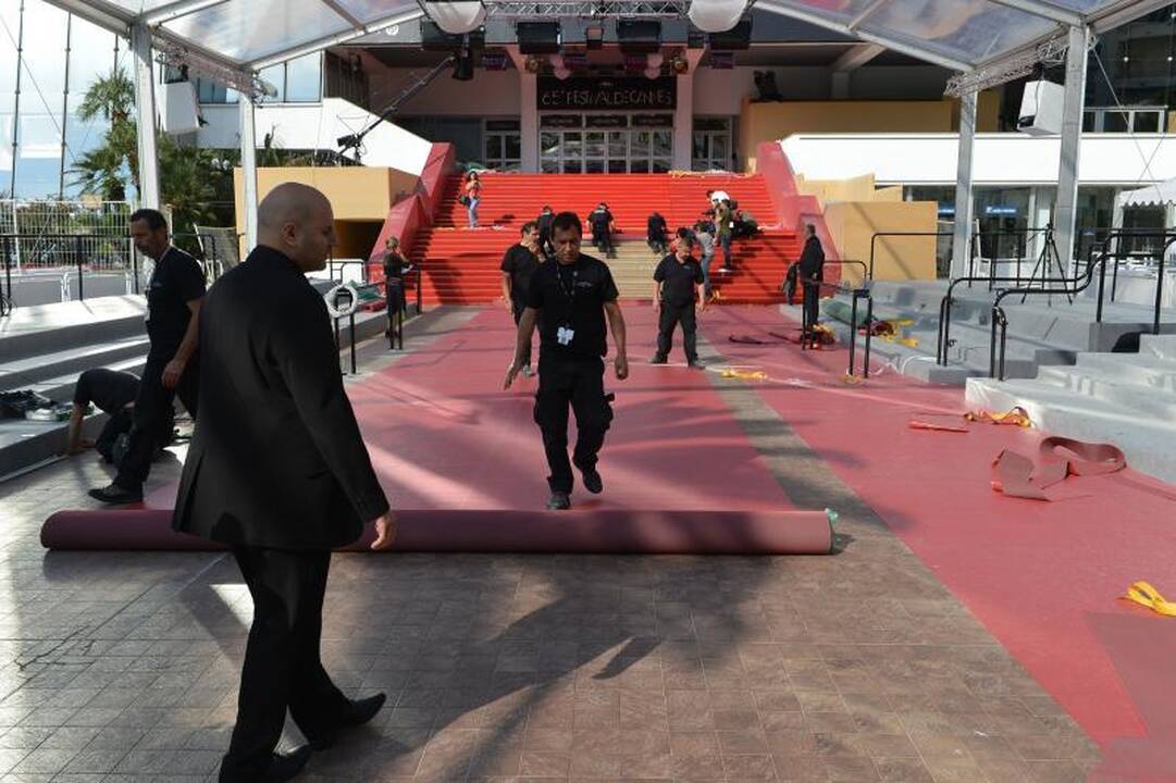 Kanų festivalio dėmesio centre - žvaigždės ir ginčas dėl seksizmo
