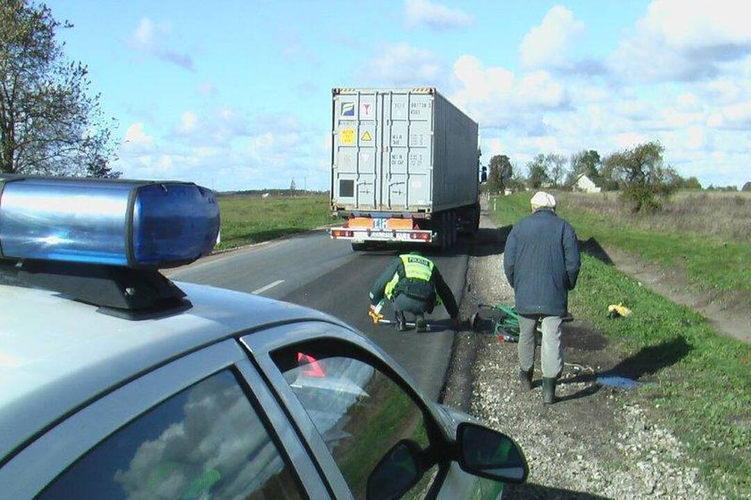 Klaipėdos rajone vėjo gūsis partrenkė dviratininką