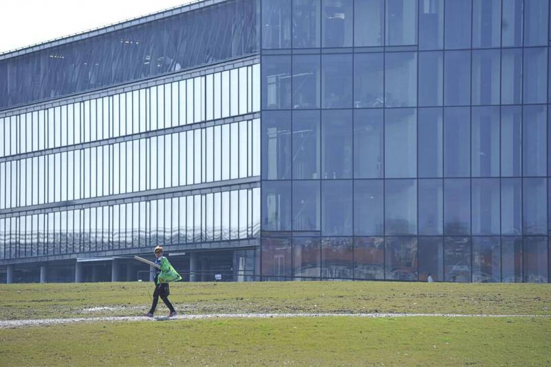 Kaune šiukšlės kuoptos ir iš parkų, ir iš karjero dugno