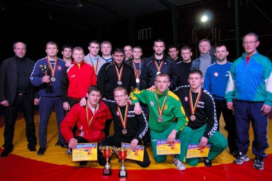 Klaipėdiečiai imtynininkai iš Anykščių grįžo su 4 aukso medaliais  