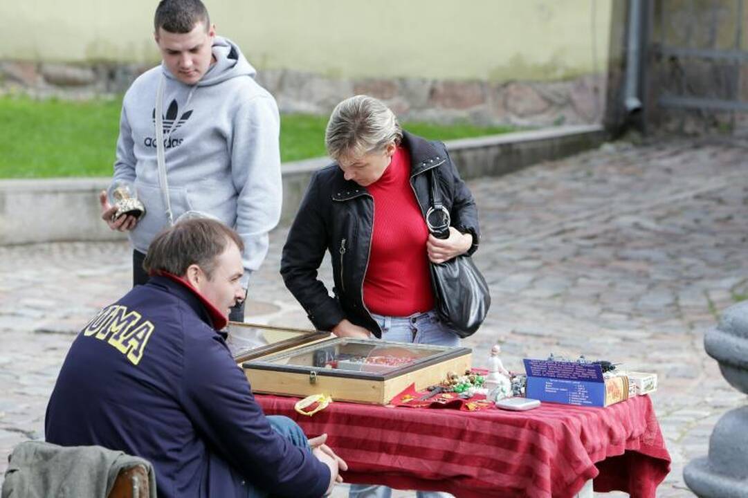 Klaipėdos senamiestyje atgimė blusų turgus