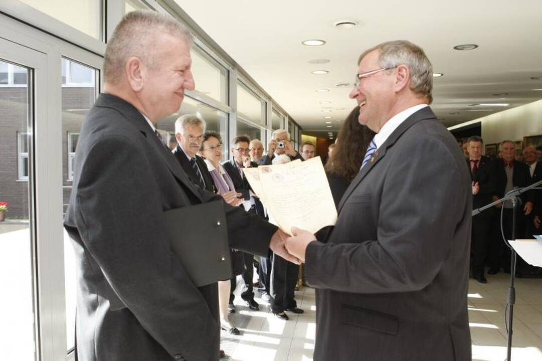 Memelenderiai AdM archyvo lobius perdavė Klaipėdai