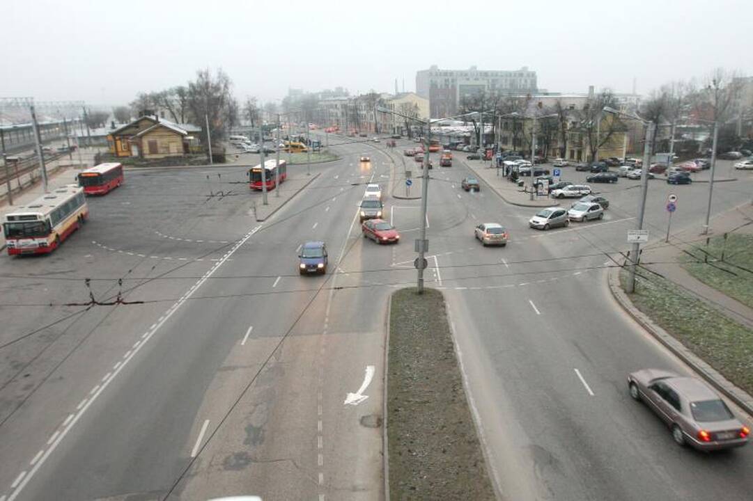 Prie Geležinkelio stoties įrengtą šviesoforą valdys patys vairuotojai