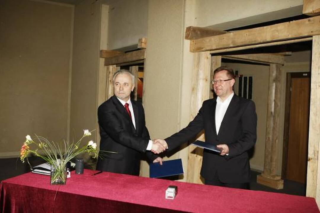 Dramos teatro rekonstrukcija: grius dalis pastatų
