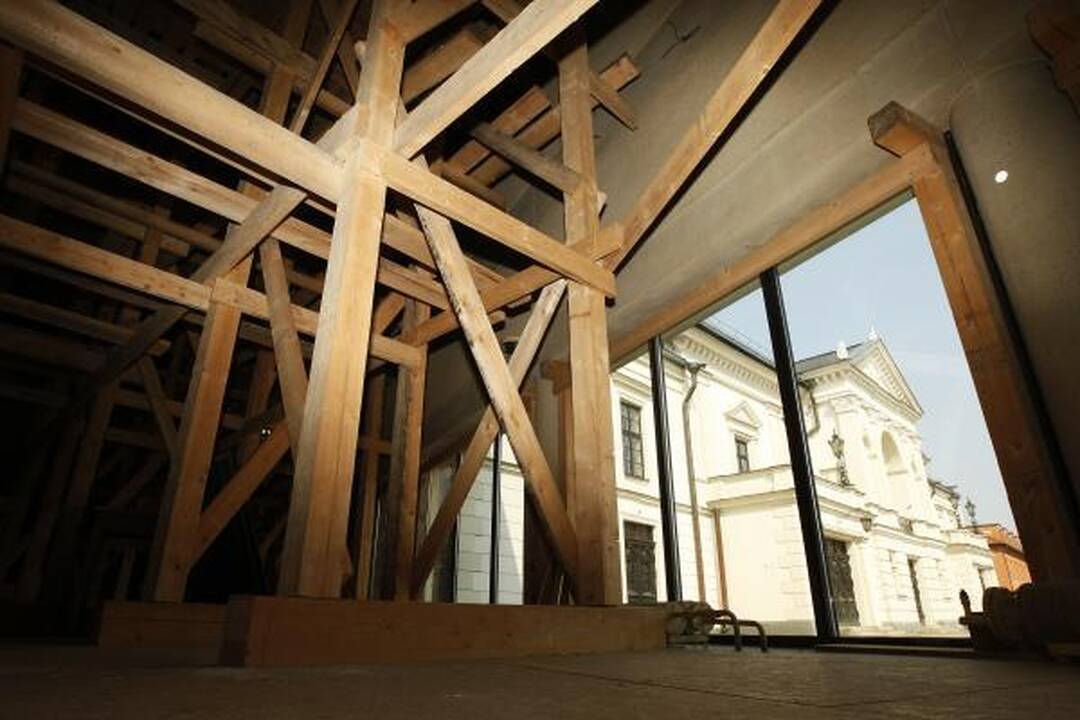 Dramos teatro rekonstrukcija: grius dalis pastatų