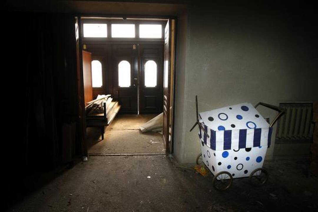 Dramos teatro rekonstrukcija: grius dalis pastatų