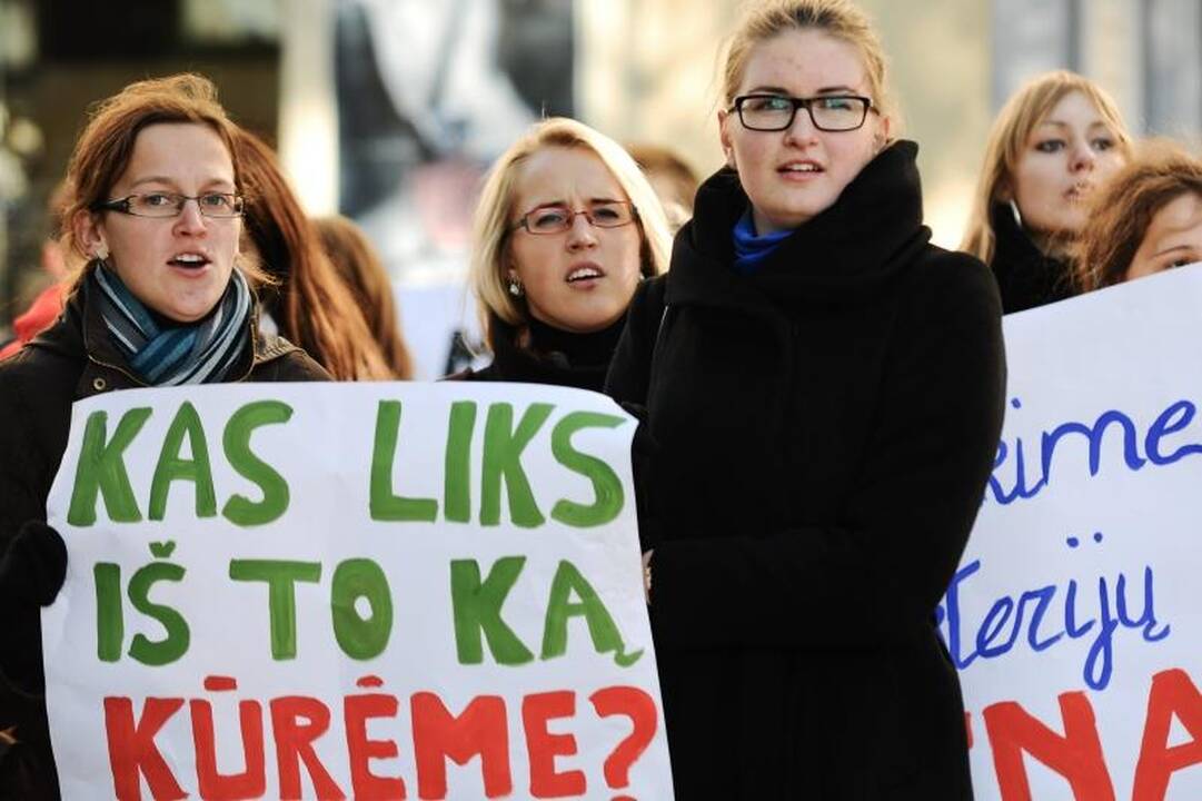 Protestuojantys studentai užplūdo Kauno gatves