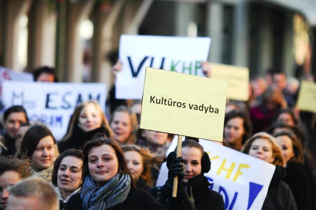 Protestuojantys studentai užplūdo Kauno gatves
