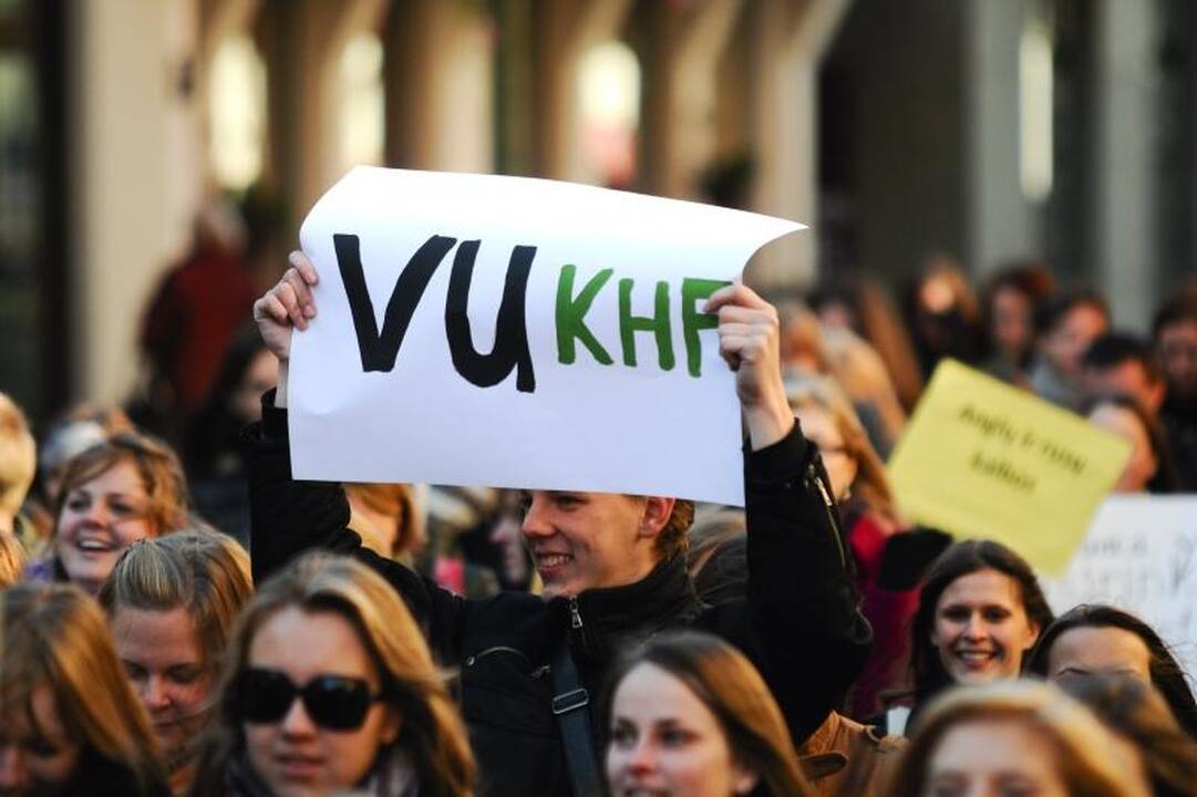 Protestuojantys studentai užplūdo Kauno gatves