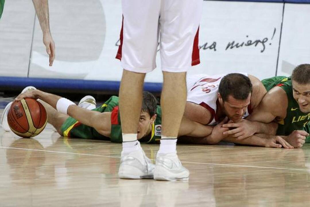 Europos čempionato starte - Lietuvos krepšininkų nesėkmė