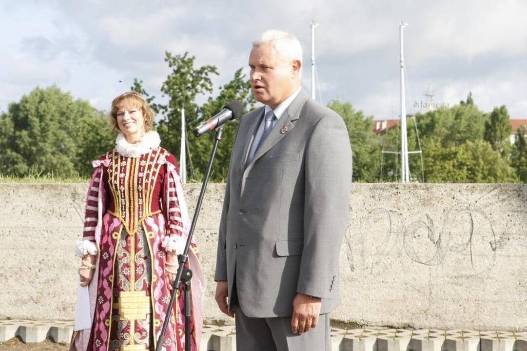 Klaipėdos jubiliejui – iškilminga vėliavos pakėlimo ceremonija