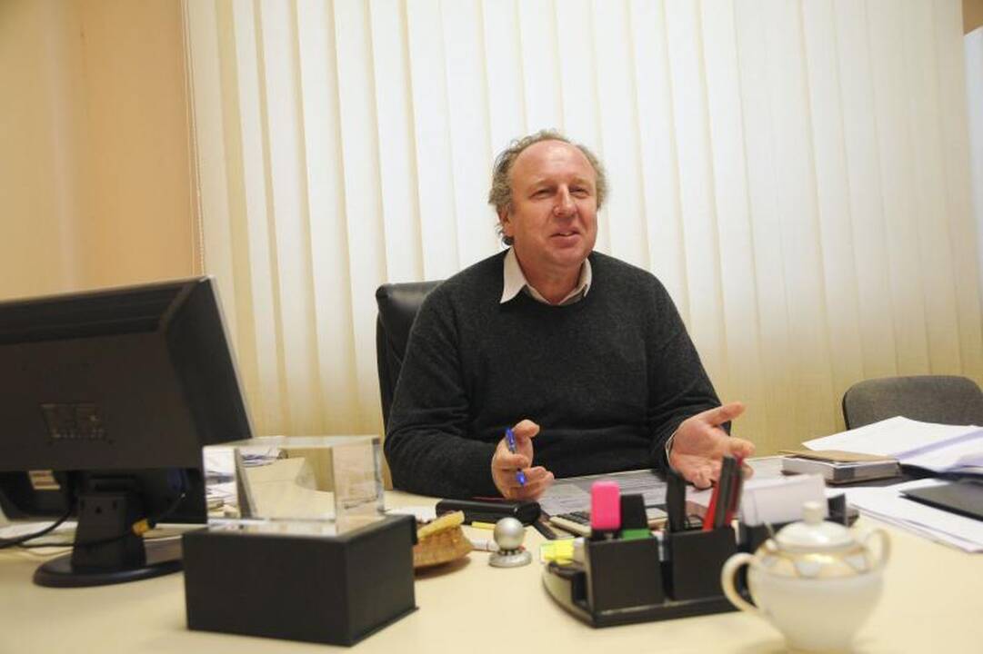 A.Pogrebnojus benamius vaišino greitu maistu