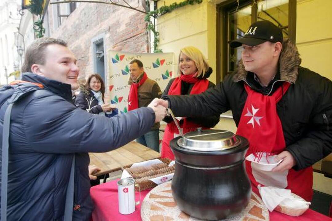 LNK žvaigždės ieškojo gerumo siūlydamos kalėdinę sriubą