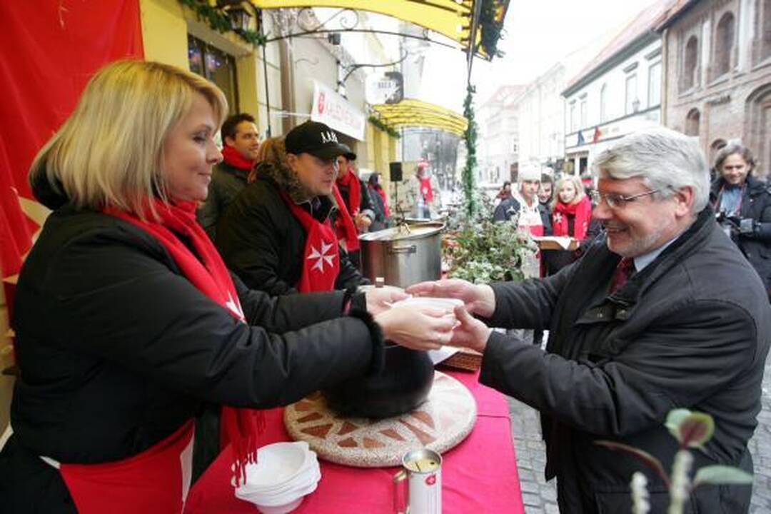 LNK žvaigždės ieškojo gerumo siūlydamos kalėdinę sriubą