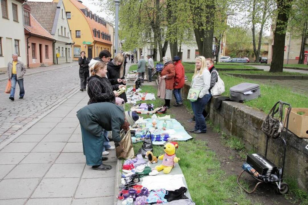 Klaipėdos senamiestyje vėl veikia blusų turgus