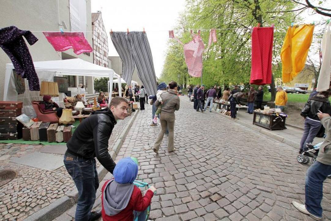 Klaipėdos senamiestyje vėl veikia blusų turgus