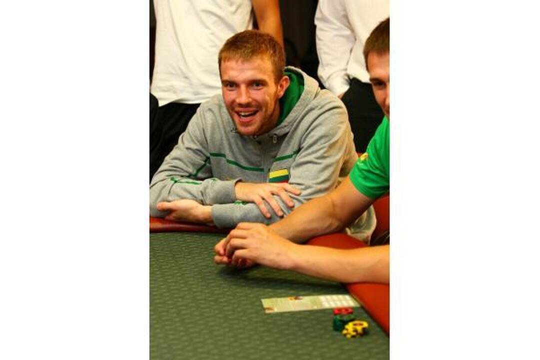 G.Gusto žmona prie pokerio stalo pranoko visus krepšininkus