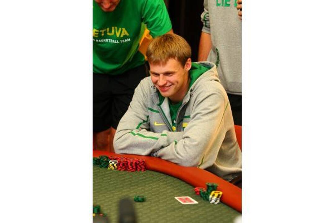 G.Gusto žmona prie pokerio stalo pranoko visus krepšininkus