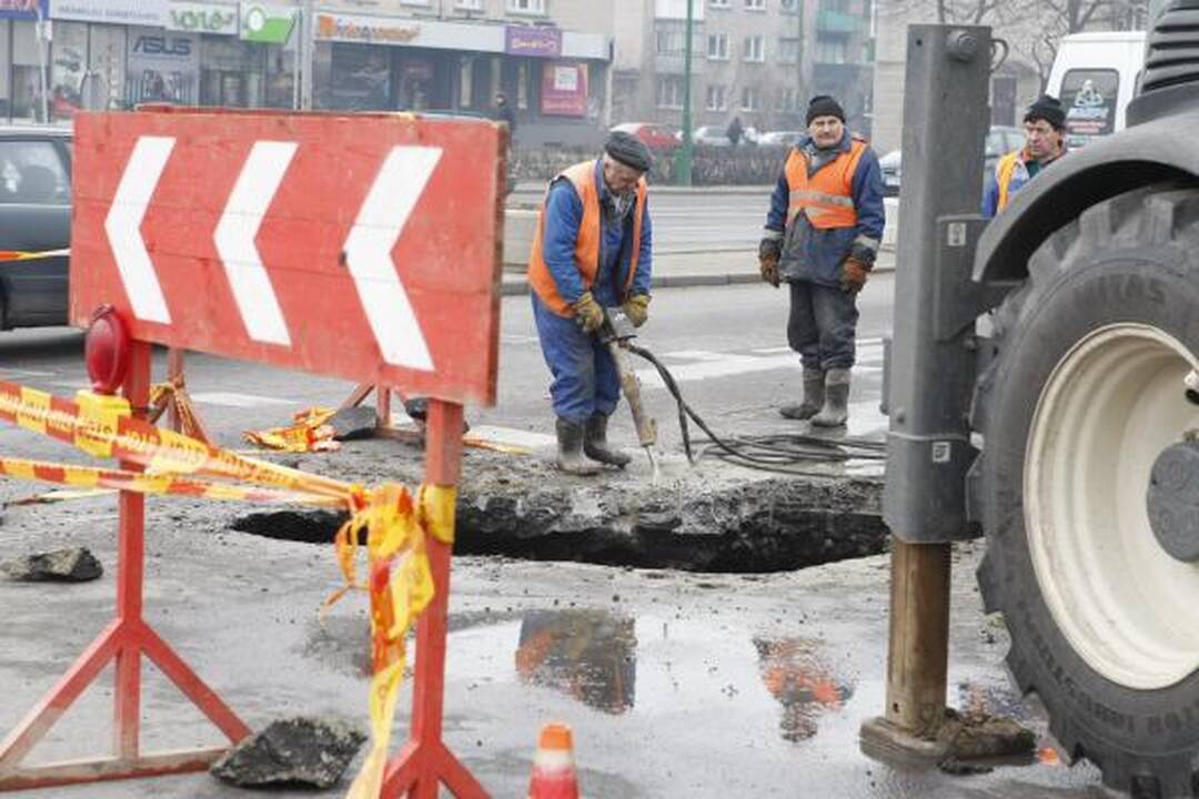 Taikos prospekte – vandentiekio avarija