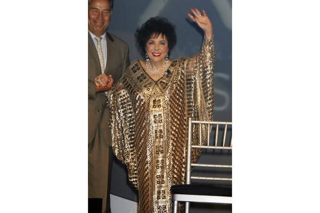 Mirė aktorė Elizabeth Taylor (papildyta)