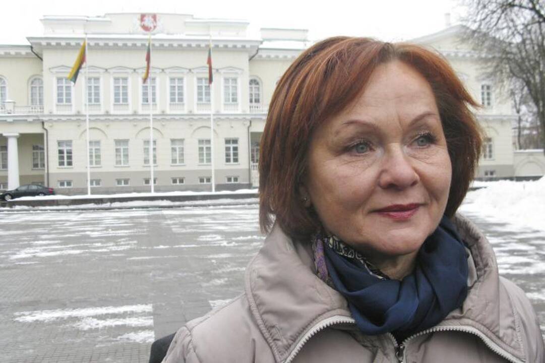 Prie prezidentūros aidėjo: „Neleiskime žaginti tėvynės“