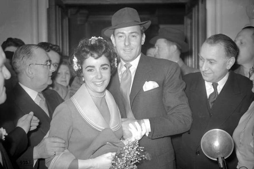 Mirė aktorė Elizabeth Taylor (papildyta)
