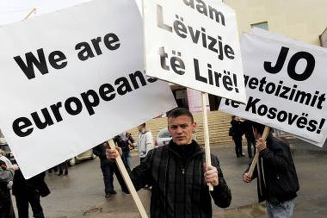 Kosovo nepriklausomybės metines temdo valstybės įvaizdžio dėmės