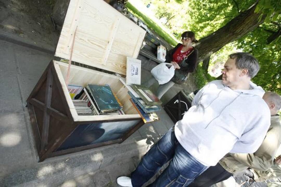 „Blusų turguje“ netrūko nei prekybininkų, nei pirkėjų 