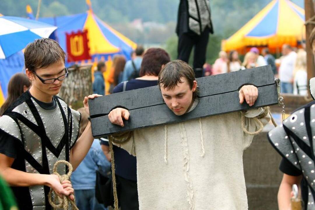 Hanzos dienų akcentai - naktinis ugnies šou ir oro balionų fiesta
