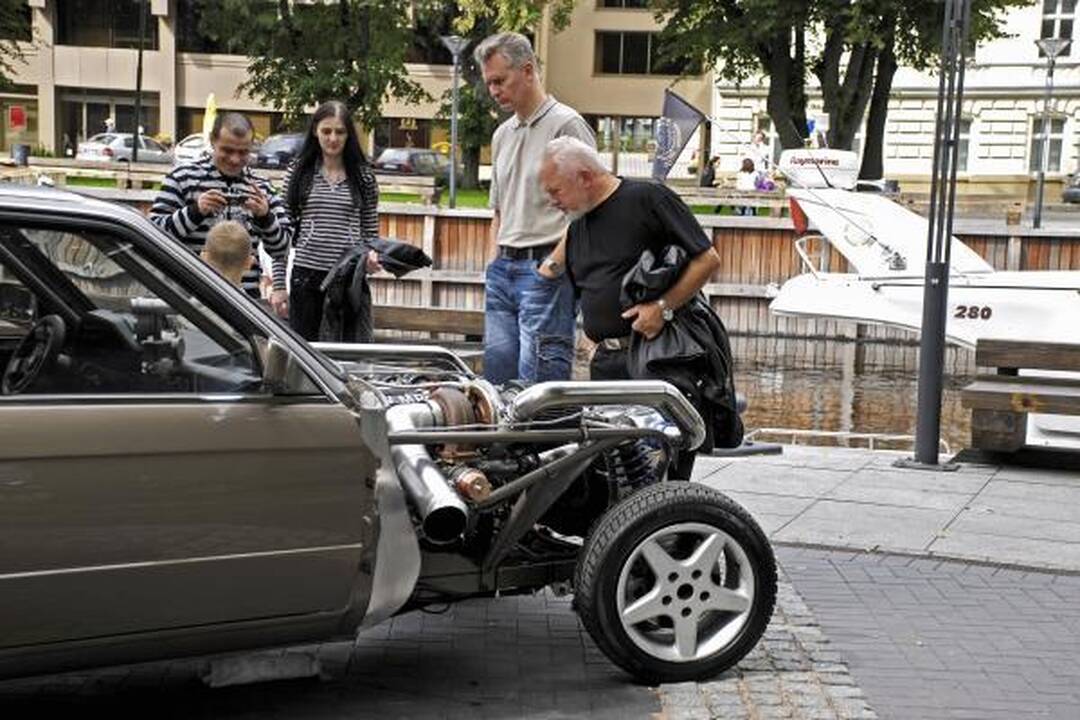 Baikerių šventėje – atrakcijos ir įspūdinga technika