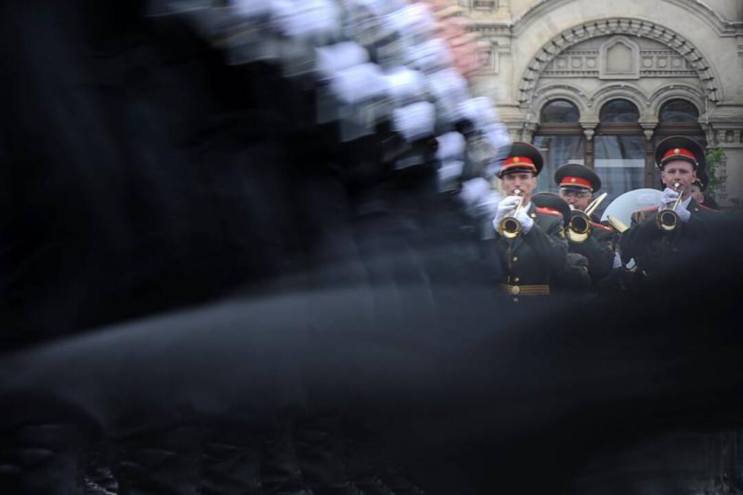 V.Putinas stebėjo Rusijos karinės galios demonstravimą