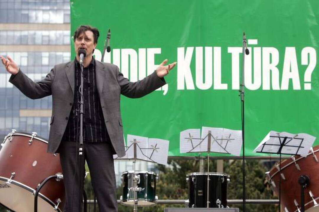 Prie Seimo menininkai klausė: „Sudie, kultūra?“ (papildyta 17:41)
