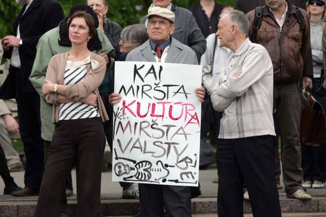Prie Seimo menininkai klausė: „Sudie, kultūra?“ (papildyta 17:41)