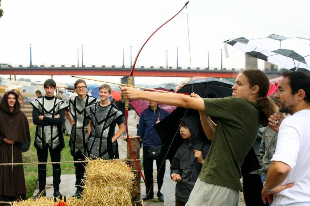 Hanzos dienų akcentai - naktinis ugnies šou ir oro balionų fiesta