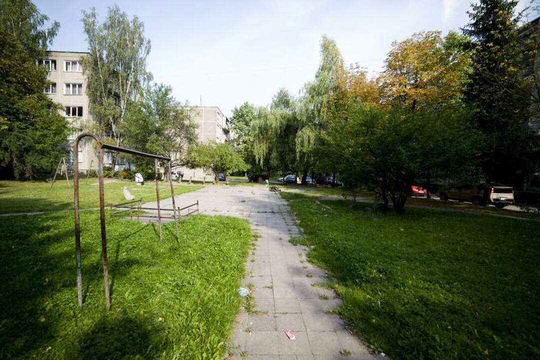 Daugiabučių aikštelės laukia šviesesnio rytojaus
