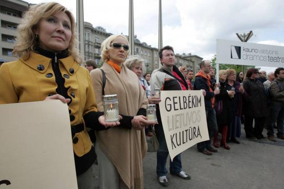 Prie Seimo menininkai klausė: „Sudie, kultūra?“ (papildyta 17:41)